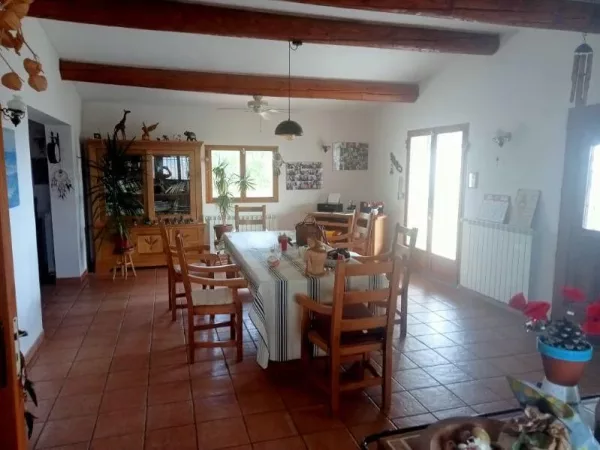 A VENDRE MAISON DE CAMPAGNE T5 - BERRE L'ETANG - Image 2