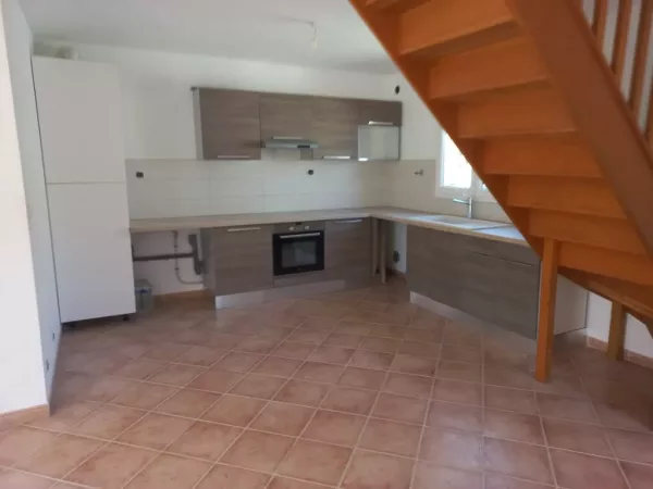 À VENDRE VILLA TYPE 4 BERRE L'ETANG - Image 6